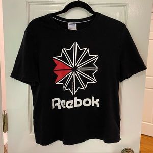 Reebok Classic T-shirt - Size Large